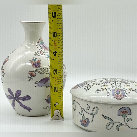 Toyo Inspirations Jena Hall for Toyo Trading CO. Floral Trinket Dish & Vase - Picture 7 of 9